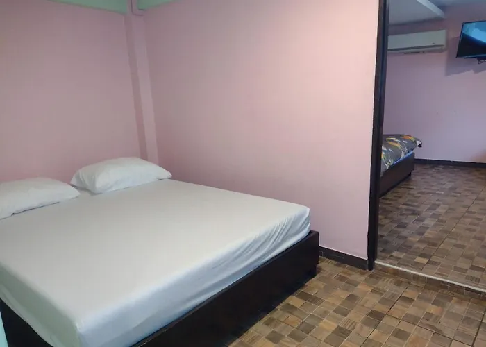 Friendly - Dmk Airport Hostel Bangkok